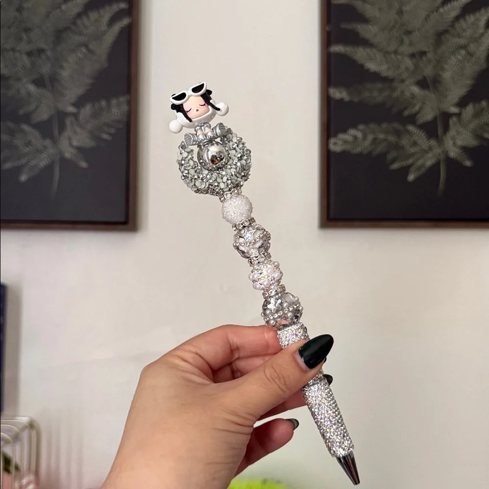 Authentic Shanghai Exclusive Skullpanda Pop Bean Beaded Pen - Picture 2 of 4